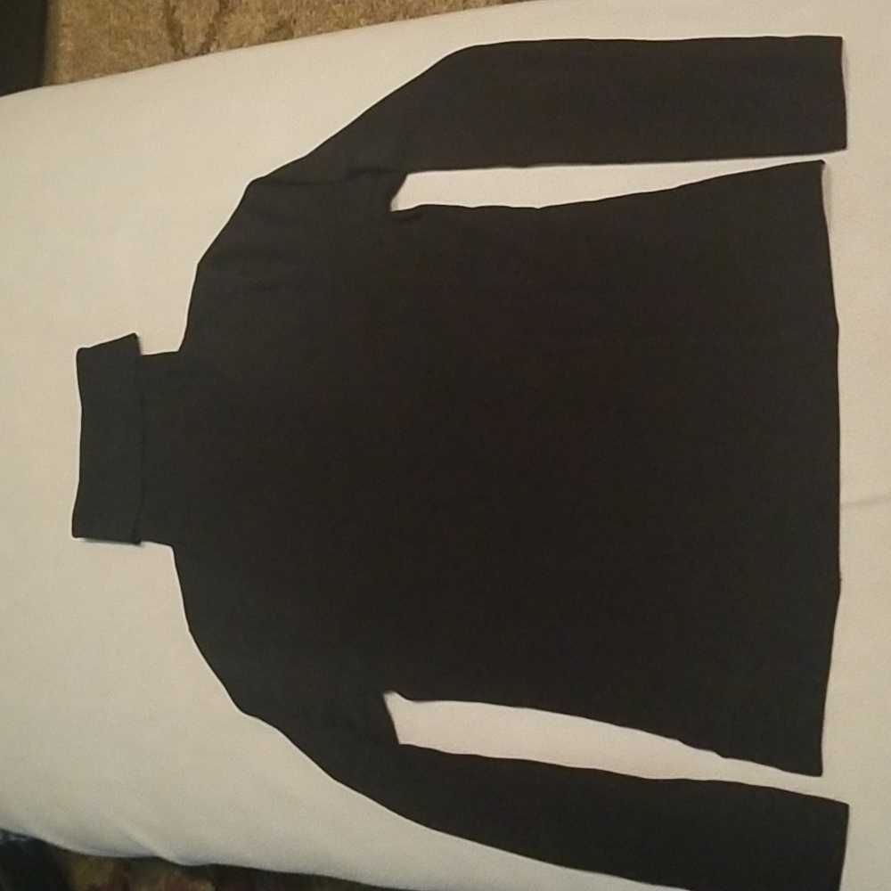 August Silk women's black turtleneck size small